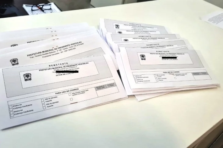 Prefeitura de Presidente Venceslau entrega carnês aos contribuintes que podem aproveitar o Refis 2022