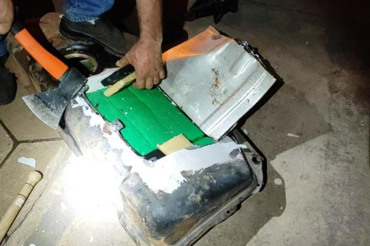 PRF apreende em Bataguassu veículo recheado com maconha