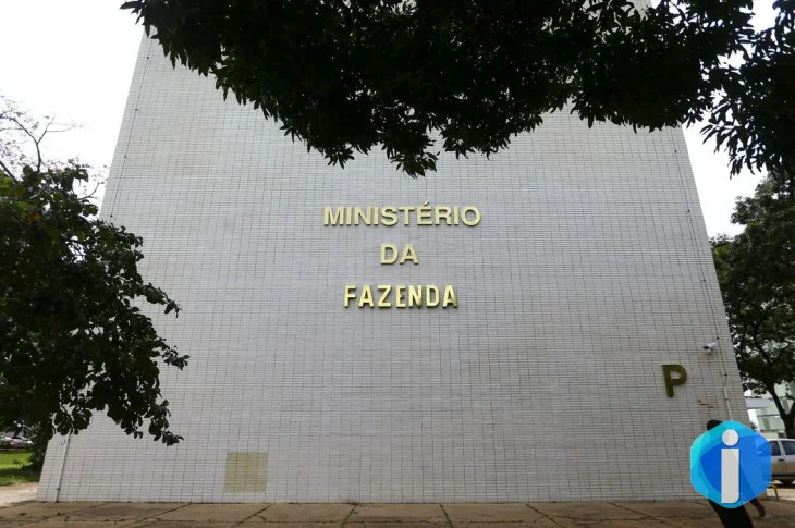 Projeção oficial de inflação sobe para 5,1%, com estouro da meta