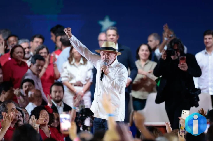 PT oficializa candidatura de Lula à Presidência