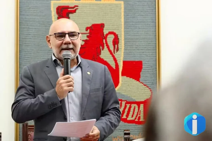 Reitor da UFPE estima prejuízo de incêndio em cerca R$ 100 milhões