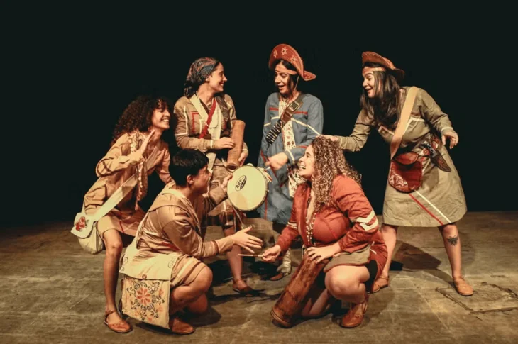 Retratando mulheres do cangaço que tiveram suas vozes silenciadas, espetáculo de teatro acontece esta noite, no Centro Social São Martinho de Lima em Prudente; Gratuito, às 19h30!