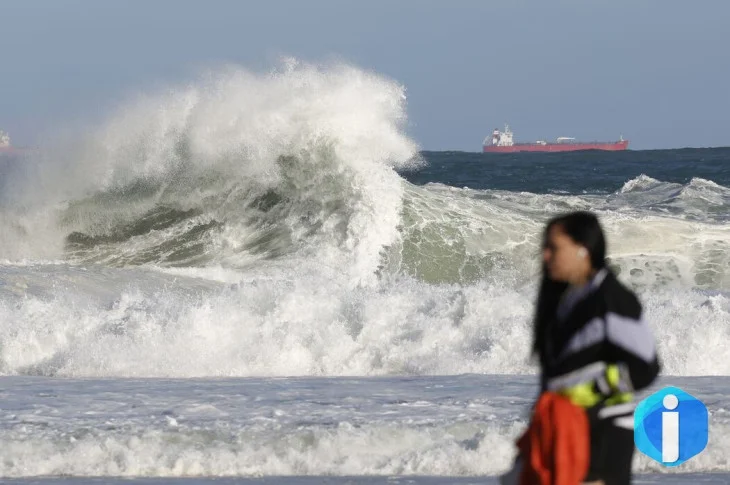 Rio entra em alerta para ressaca e ondas de até 2,5 metros