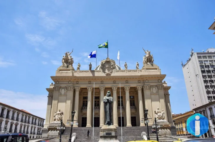 RJ: projeto prevê uso de banheiros neutros para pessoas trans