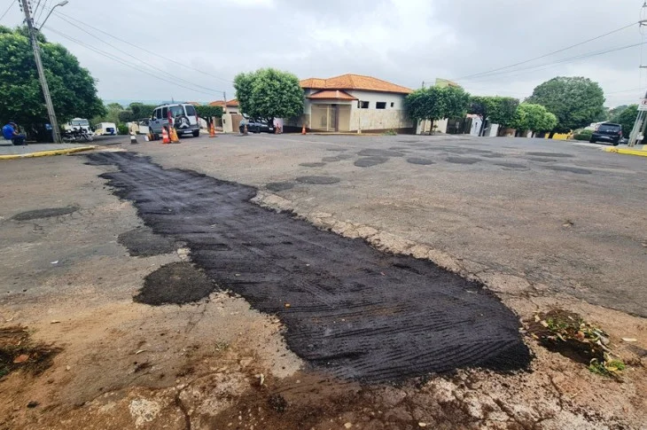 Secretaria de Obras amplia operação tapa-buracos na cidade