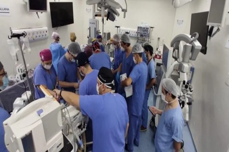 Irmãs Siamesas de Piquerobi respondem bem após cirurgia de 9 horas, diz hospital