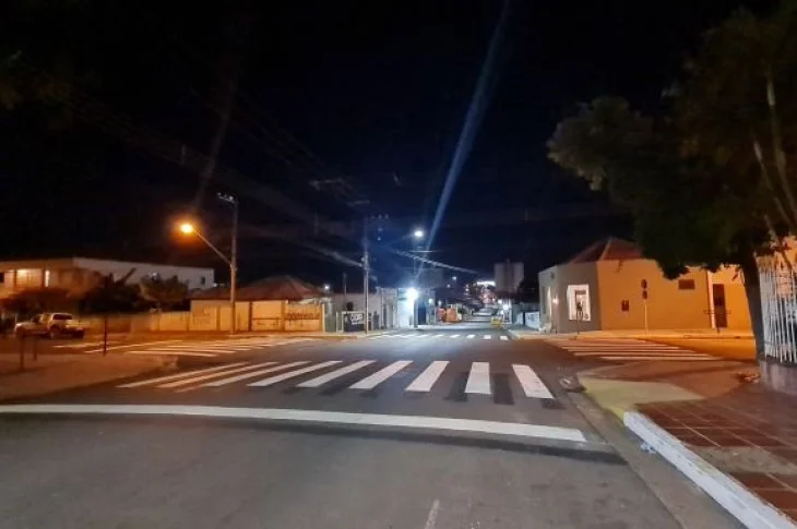 Sinalizações horizontais de avenidas centrais de Presidente Venceslau são revitalizadas por meio de convênio com o Detran-SP