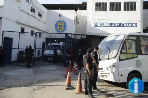 Sistema carcerário transfere bilhões em custos para famílias de presos
