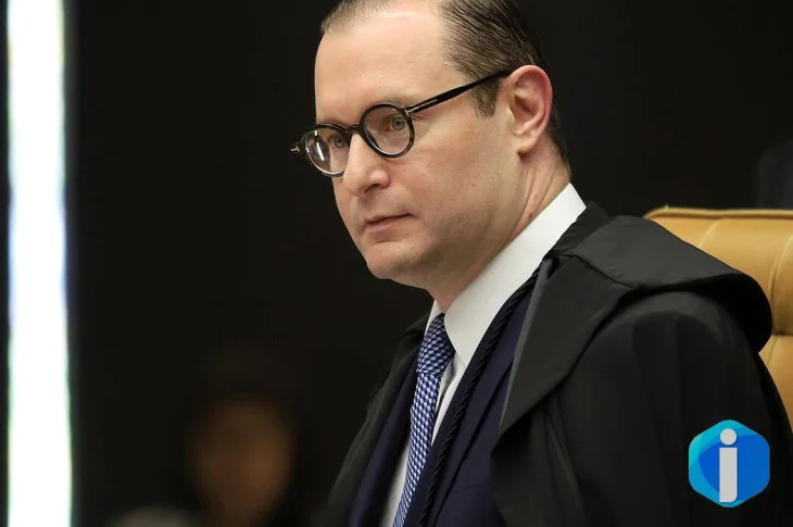 STF: Zanin pede a Fachin acesso a todo material de celular de Vorcaro