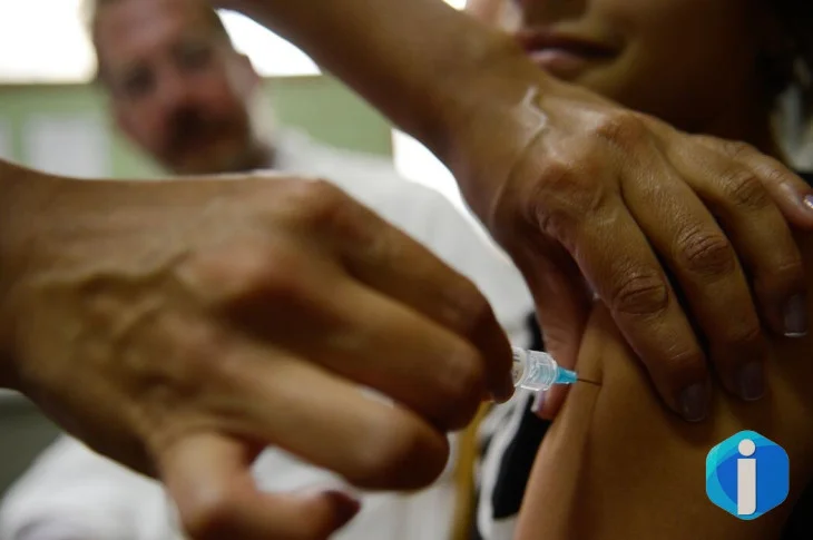 Vacinação de adolescentes de 15 a 19 anos contra o HPV é prorrogada