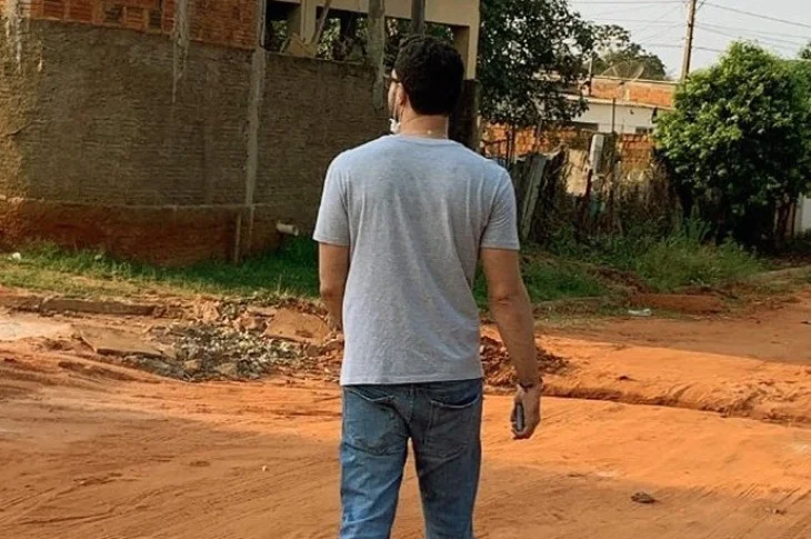 Vereador de Presidente Venceslau divulga informações e recebe sugestões durante projeto “Gabinete na Rua”