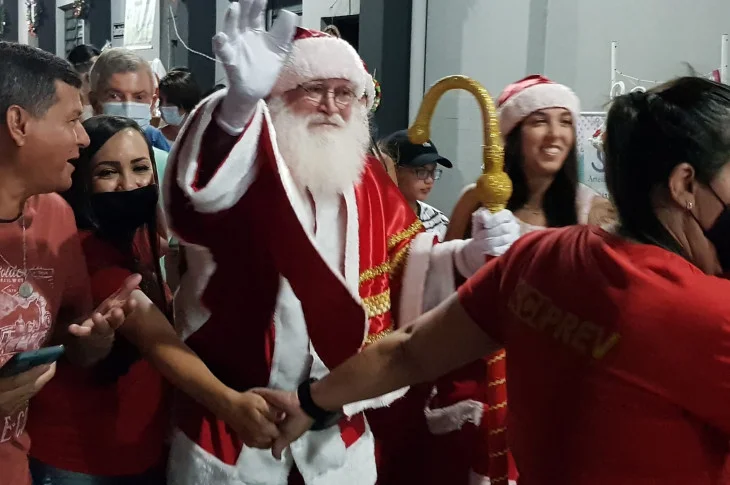 Vila Natal começou em Presidente Venceslau com a chegada de Papai Noel