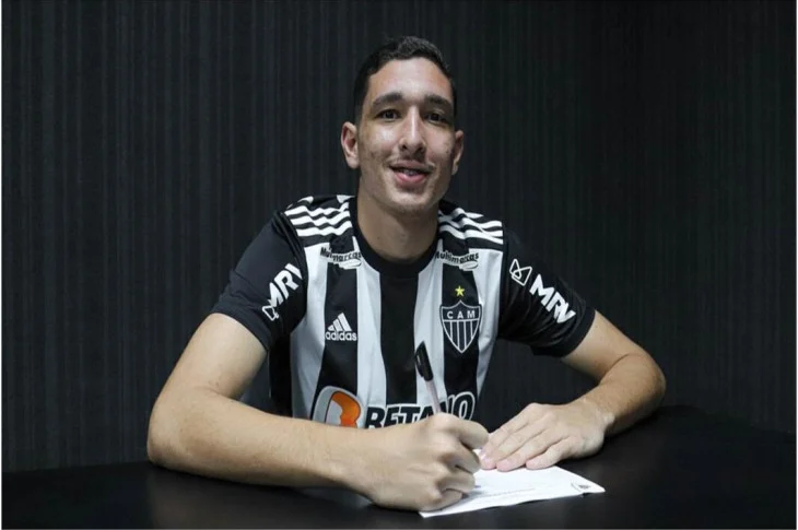 Zagueiro natural de Junqueirópolis é contratado pelo Atlético-MG
